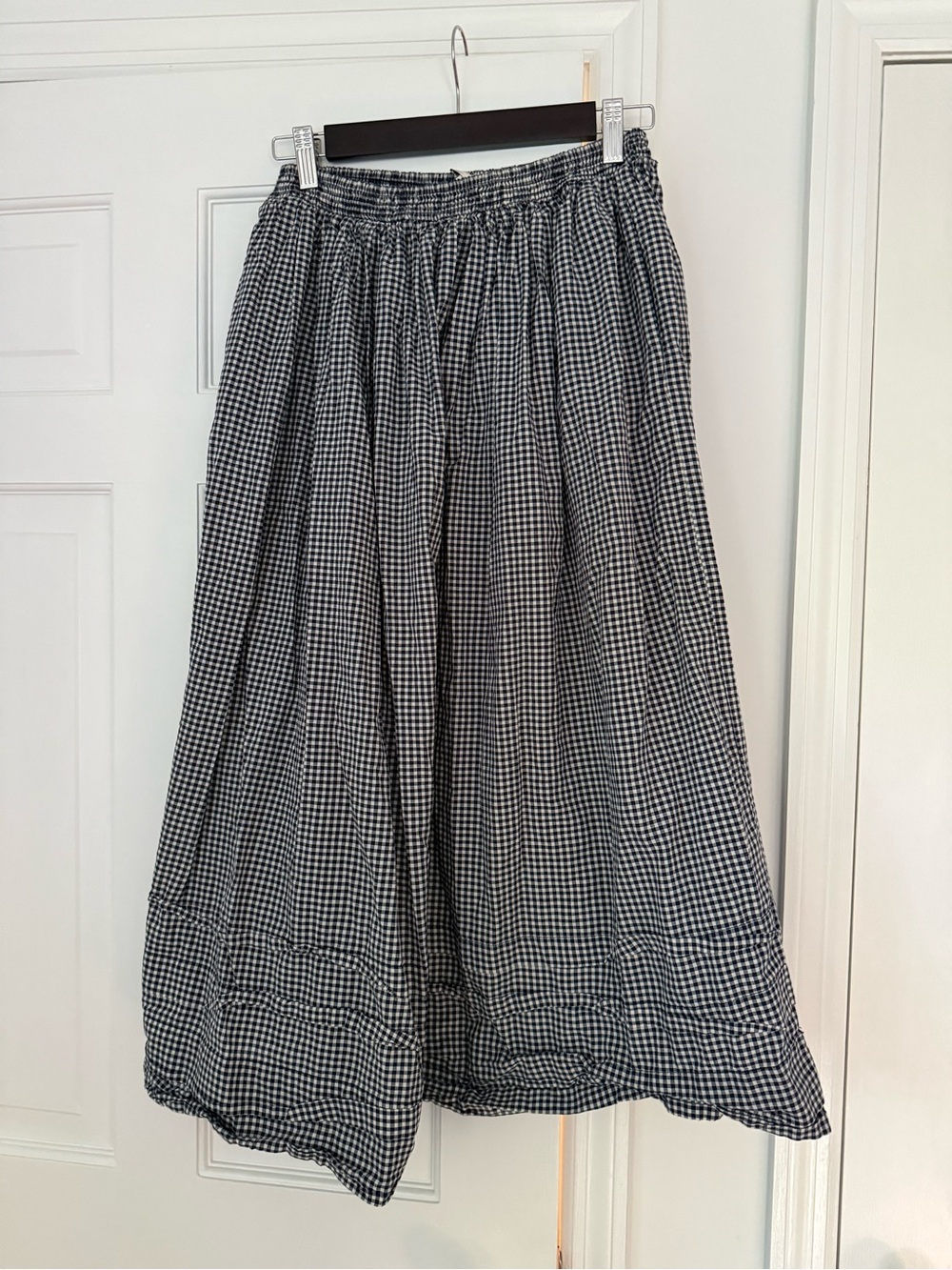 Industry Gingham Elastic-Waist Maxi Skirt in navy & White